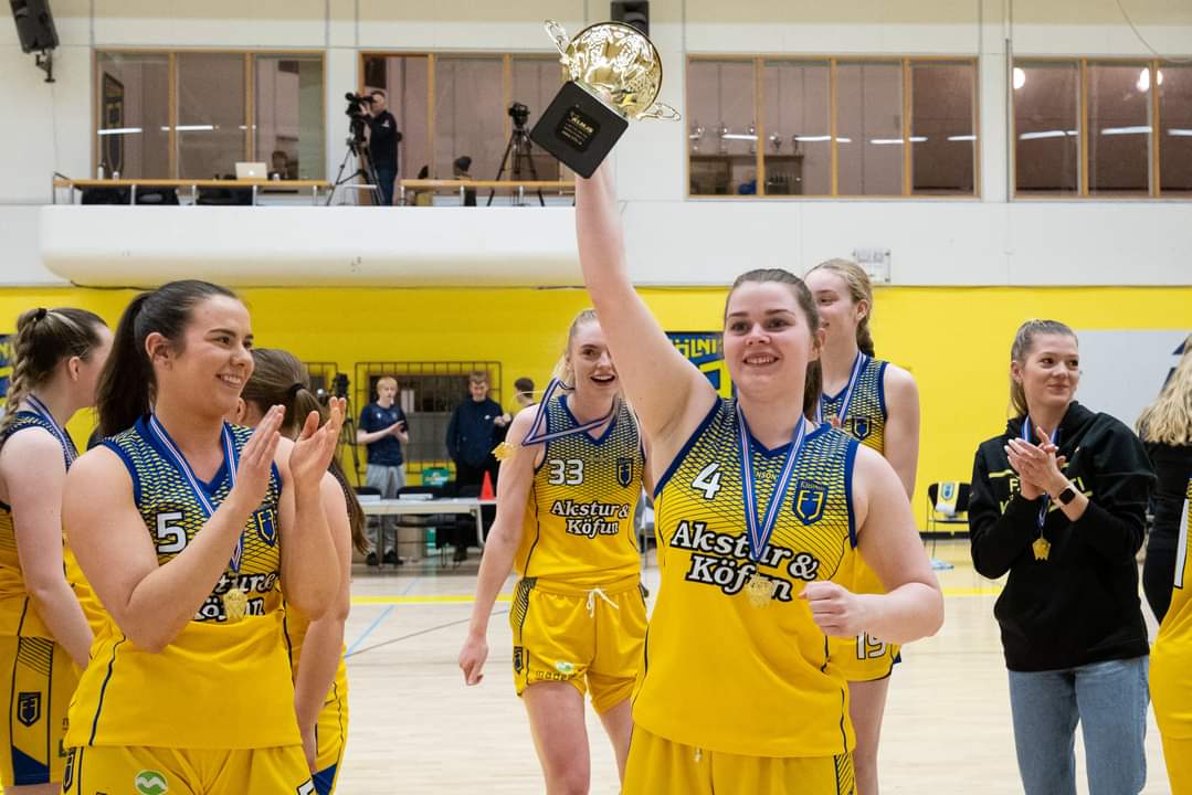 Margrét Ósk tweet media