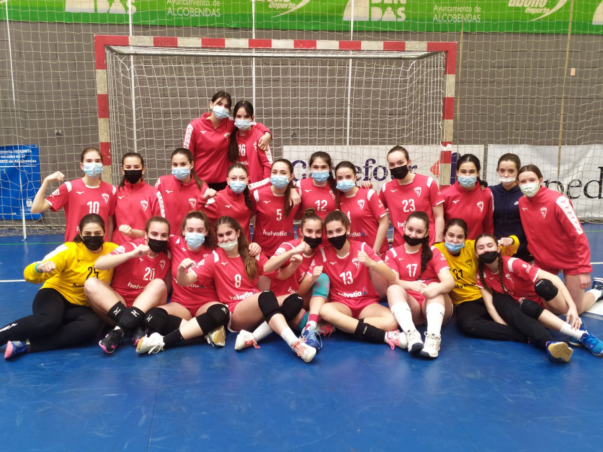 bmalcobendas's tweet photo. 🤾‍♂️📝| 1°  Cadete Femenino

Academia @Helvetia_ES Alcobendas 33 - 32 @BMtorrejon

🏟️ Pabellón de los Sueños

#ConectaTuPasión  #balonmanoalcobendas  #handball #academia https://t.co/UF9JwAvTCn