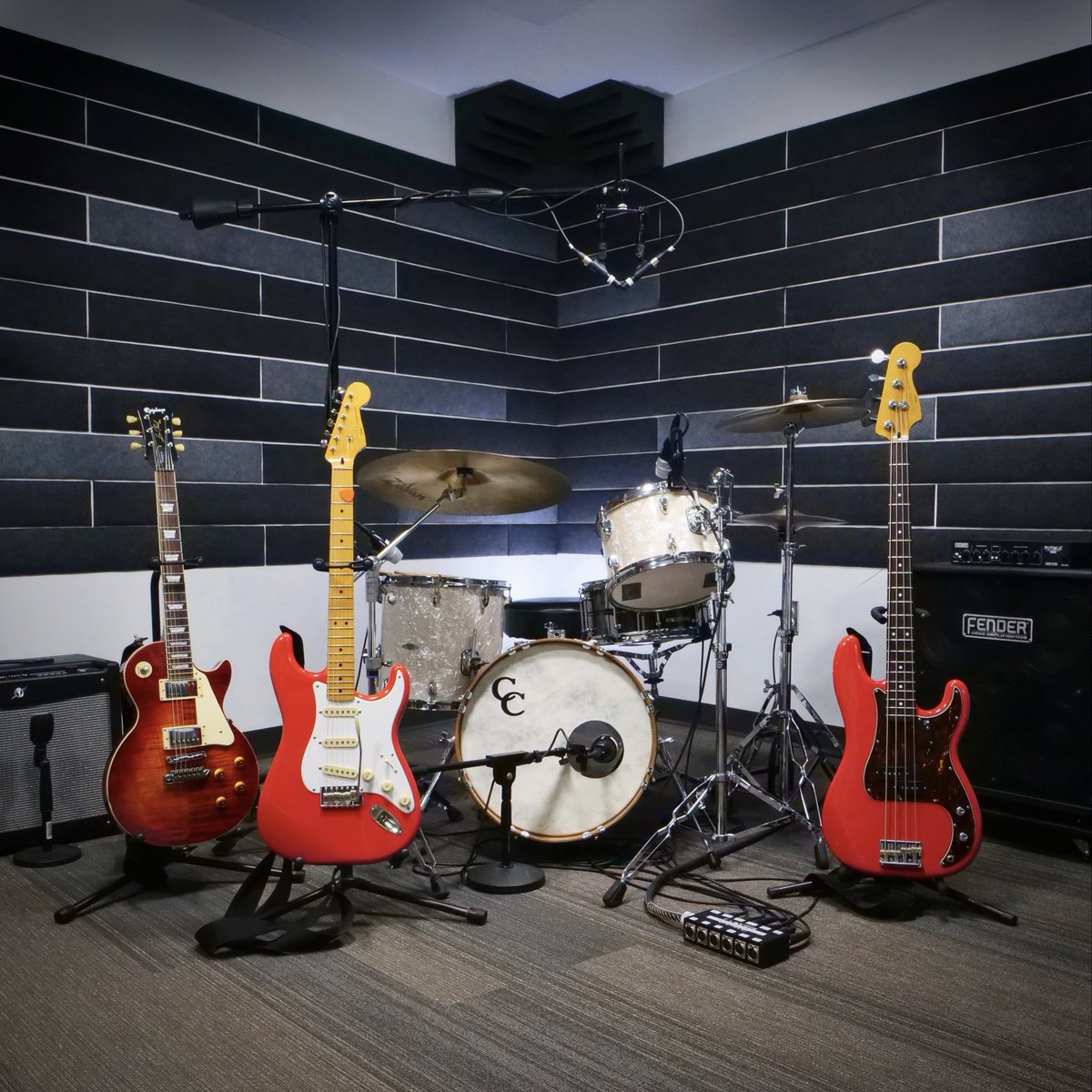 BIG NEWS! The SOUND+VISION Studio will reopen Monday, April 4th. Book a session online today or call the library's Technology Desk at 785-843-3833 x139. See you soon at S+V!
lplks.org/sound-vision/