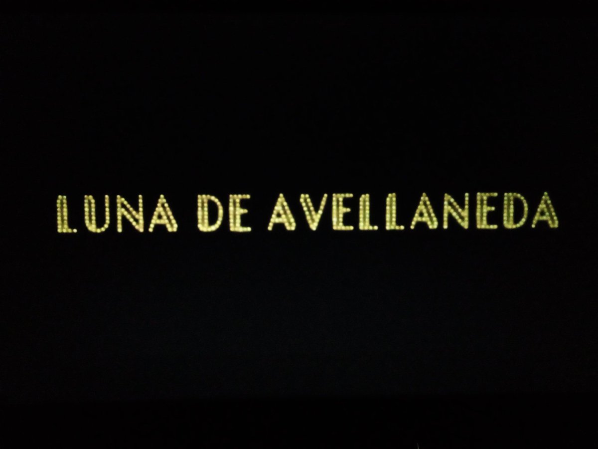 renyleitesb's tweet photo. Voy a hacer un hilo de pelis argentinas que voy viendo porque sí, empezando por esta hermosura. Cómo le vas a pedir a la luna que te tire un palo y no esté enjabonado, querés que llore mientras me río? ❤ https://t.co/HI8BmqC99p