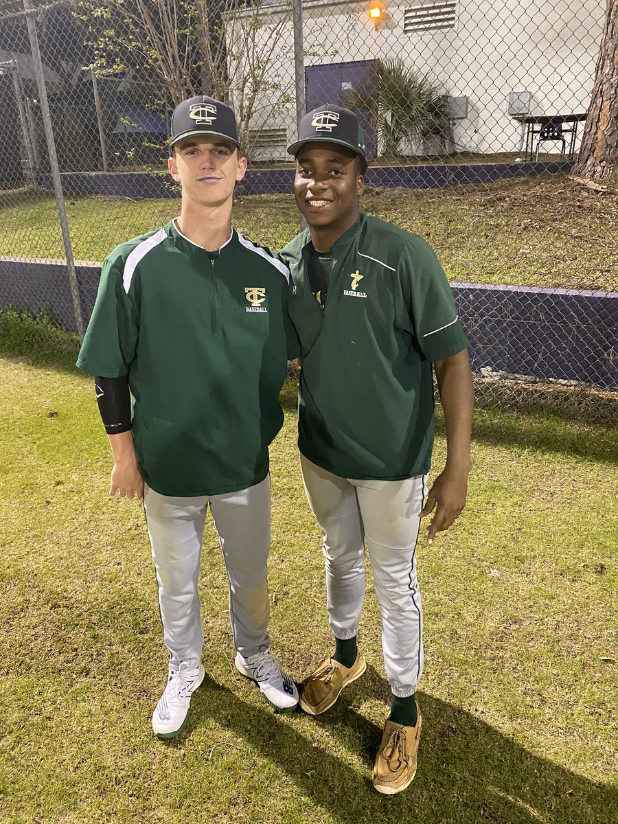 RAWE_RECRUITS's tweet photo. @TCCelticsBasebl scores 14 runs against @GHSCaneBasebal.

Player Spotlight ✨

@GriffinMekai (right): (3-3) including a home run in the first. 

@HentzCade (left): highlighted the fifth inning with a grand slam. His first career home run. 

@ESPNGainesville  #Rawe🌋 https://t.co/L8fBCxByYc