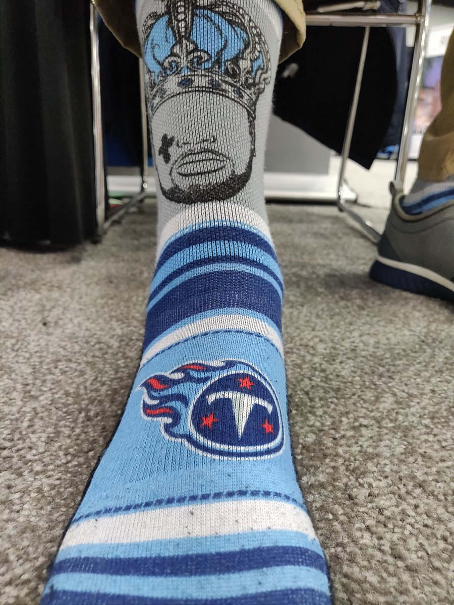 thewilltosell's tweet photo. Anyone here at #NIRSA2022 rocking some sweet #socksofnirsa? I decided to break out my @KingHenry_2
Socks for Day 1 of @NIRSAlive in #Portland.
Stop by Booth 745 to find out what I'll be wearing tomorrow! https://t.co/Z9LOc0tWcZ