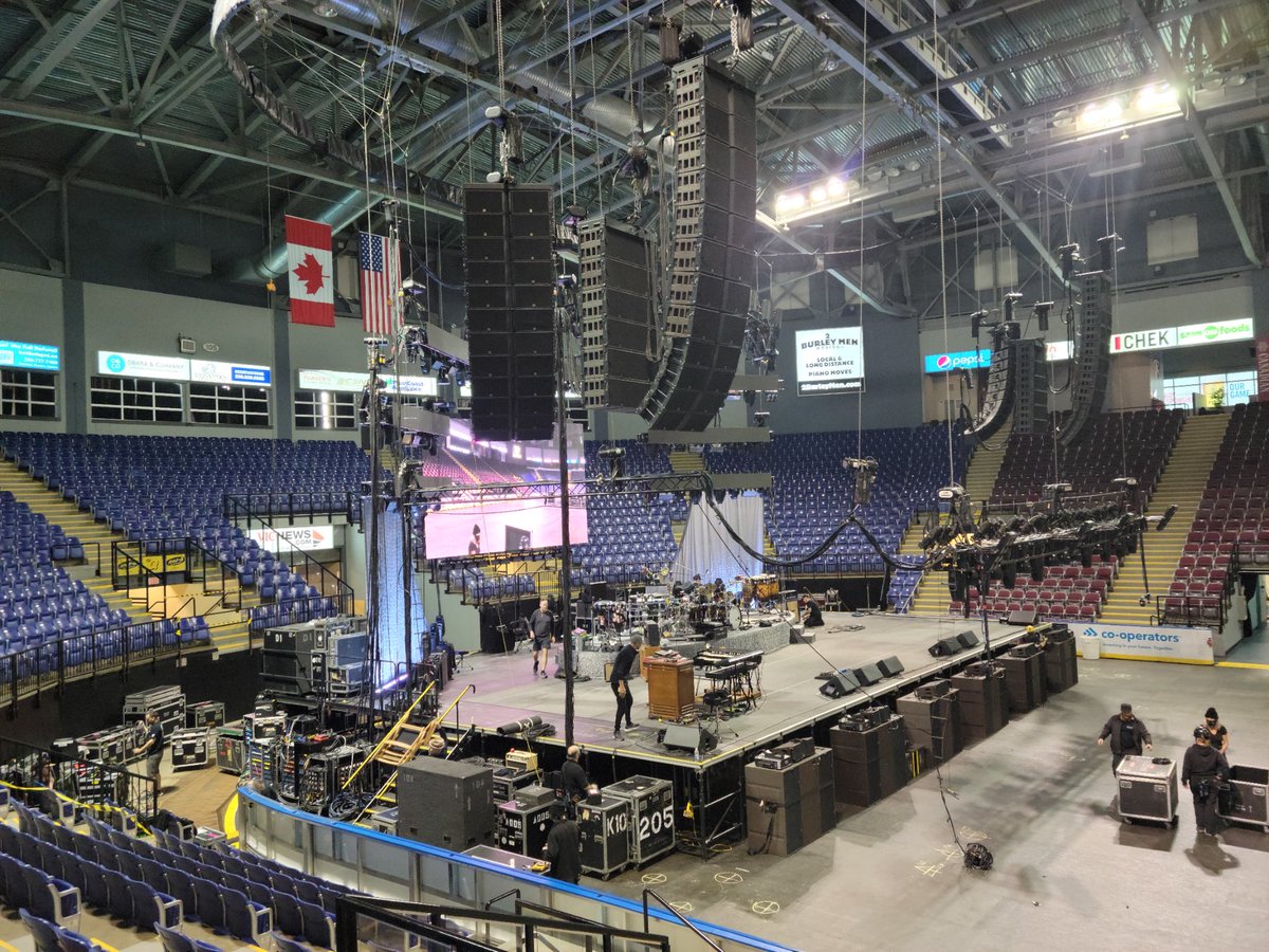 iatse168's tweet photo. " And We're Back!!! " After more that 2 years without a concert at @SOFMCVIC, @iatse168 is back at it today, as we support @SantanaCarlos for @livenationwest. The load in was #Smooth and the show is sure to make you #PutYourLightsOn as we go #IntoTheNight. https://t.co/i4SH4Hps9g