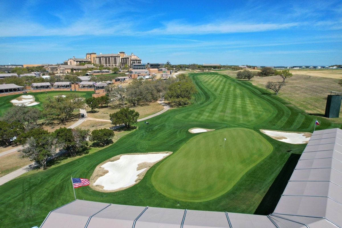 “Fairway surfaces, green surfaces are money. I’m sure they’ll be able to speed these greens up as this wind dies down as the week goes on, and it’s in as good of shape as I remember seeing it.” - Jordan Spieth, 2021 @valerotxopen Champion