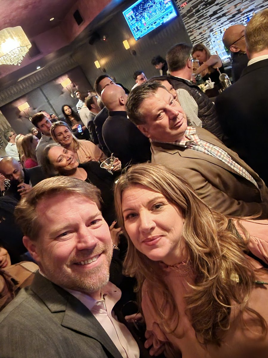 BillVerrex's tweet photo. Great networking night in New York City attending @Mich_Scheller @ibdpros Spring Social! https://t.co/MOJhAzxMW7