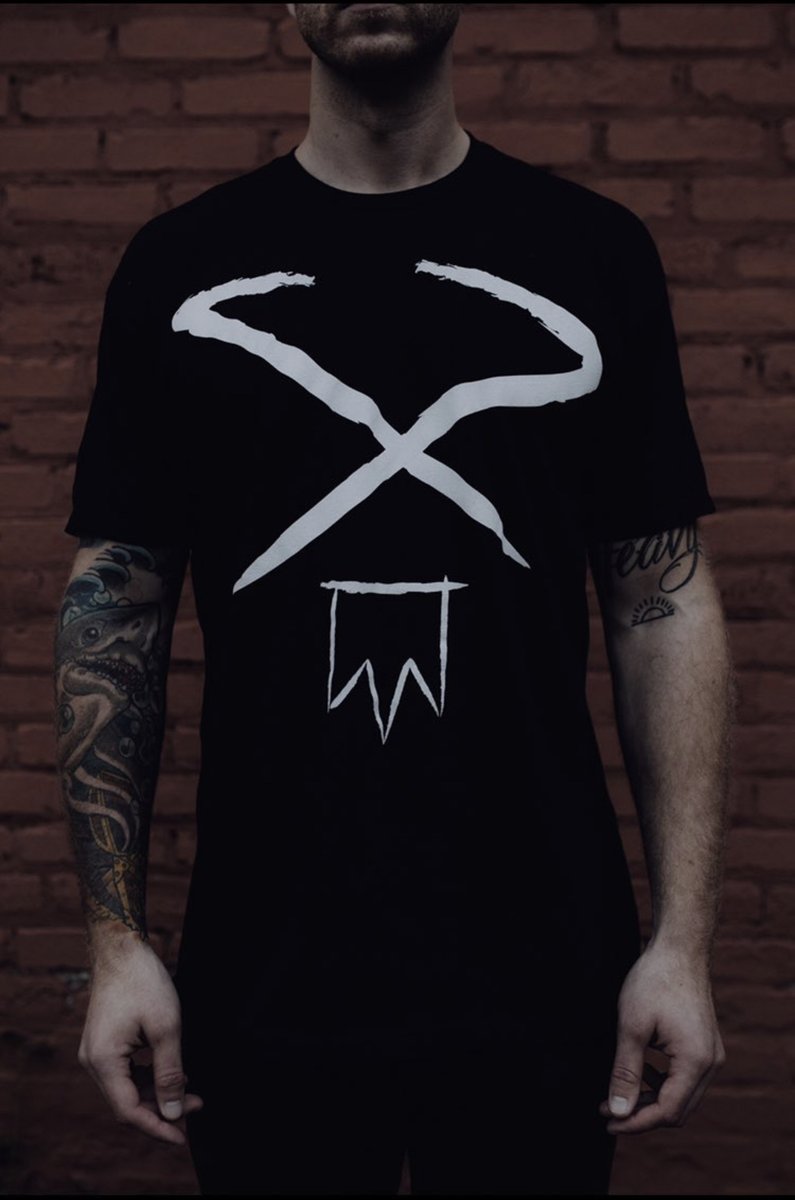 therealluxe_'s tweet photo. spring sale! selling a bunch of merch for $20 a piece! dm me and i'll ship it out to you. help support an indie artist get this album done! https://t.co/06HjLbz4VW