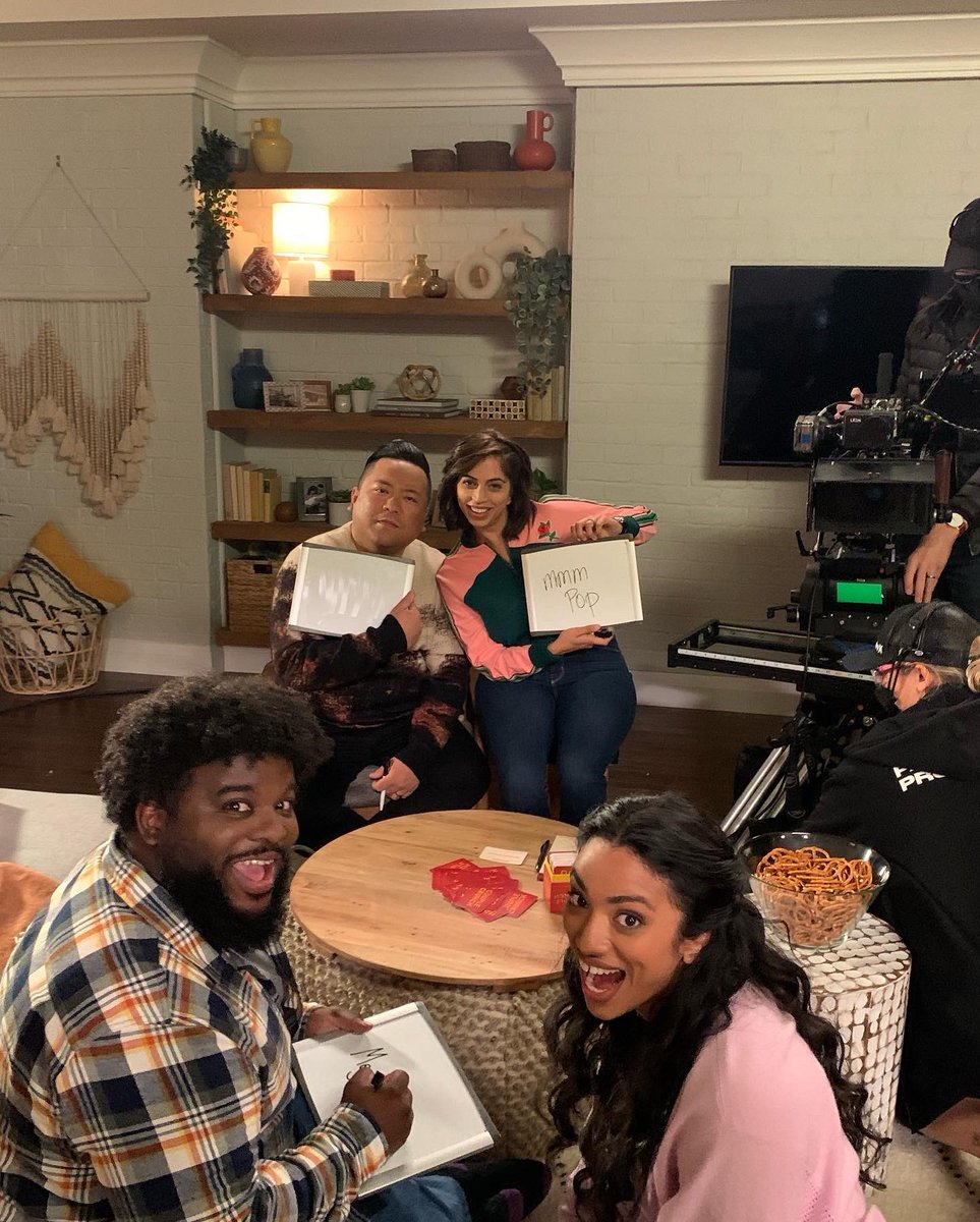 Run The Burbs tweet media