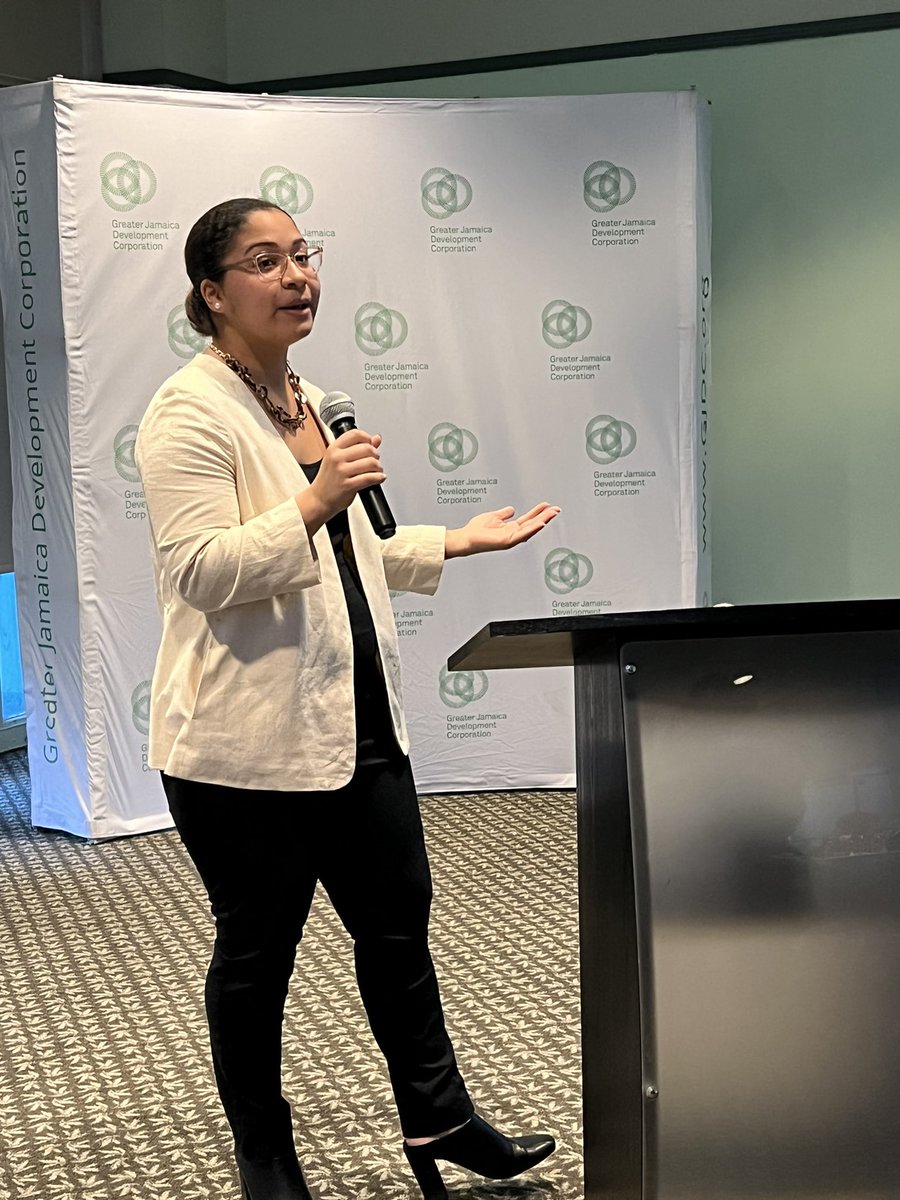 GJDCPrez's tweet photo. And now Tiana Liriano is now giving a presentation on the coworking and training center coming to #SEQueens!
#WomenWhoLead https://t.co/VwU0GhRiRo