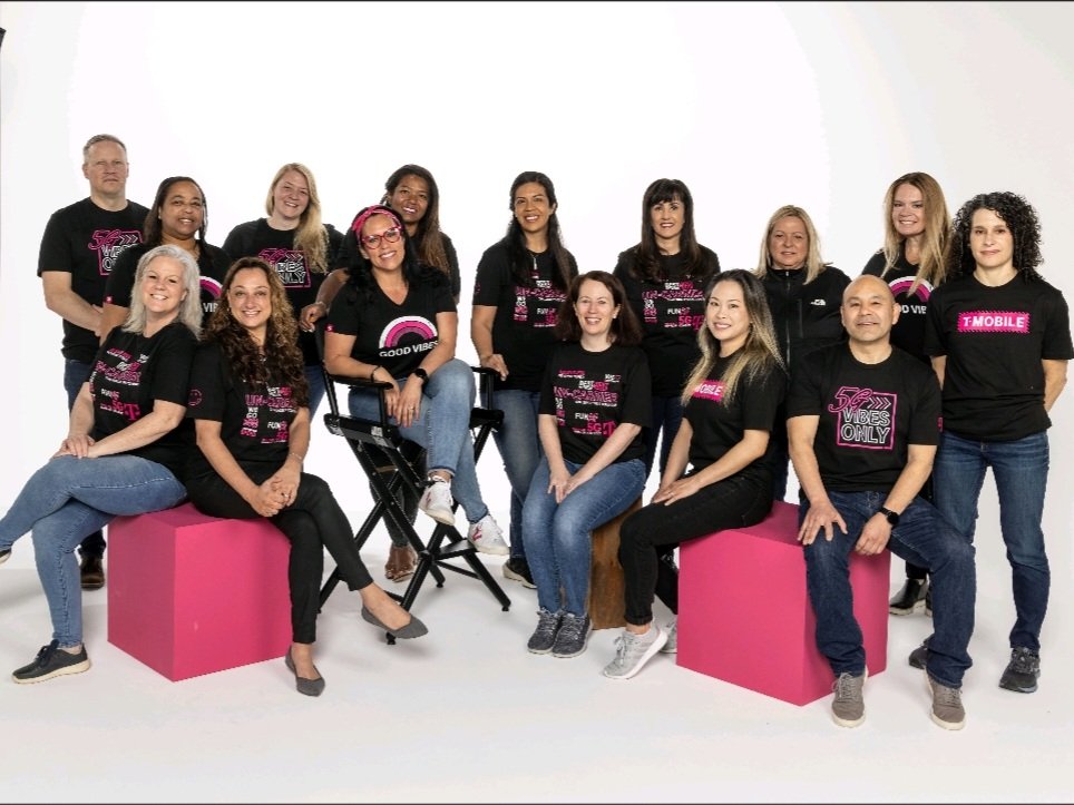 Joy (@joyimunoz) on Twitter photo This team is up to amazing things! Planning ✔️... Development ✔️... Training ✔️... Team Inspired & Engaged ✔️... READY TO DELIVER <a href="/stacym411/">Stacy Montgomery</a> & <a href="/DeeanneKing/">Deeanne King</a>! Shout out to <a href="/jamesallison/">James Allison</a> for capturing these so perfectly! #BeYou #ERSPilotTeam #HRforHR This team is up to amazing things! Planning ✔️... Development ✔️... Training ✔️... Team Inspired & Engaged ✔️... READY TO DELIVER <a href="/stacym411/">Stacy Montgomery</a> & <a href="/DeeanneKing/">Deeanne King</a>! Shout out to <a href="/jamesallison/">James Allison</a> for capturing these so perfectly! #BeYou #ERSPilotTeam #HRforHR