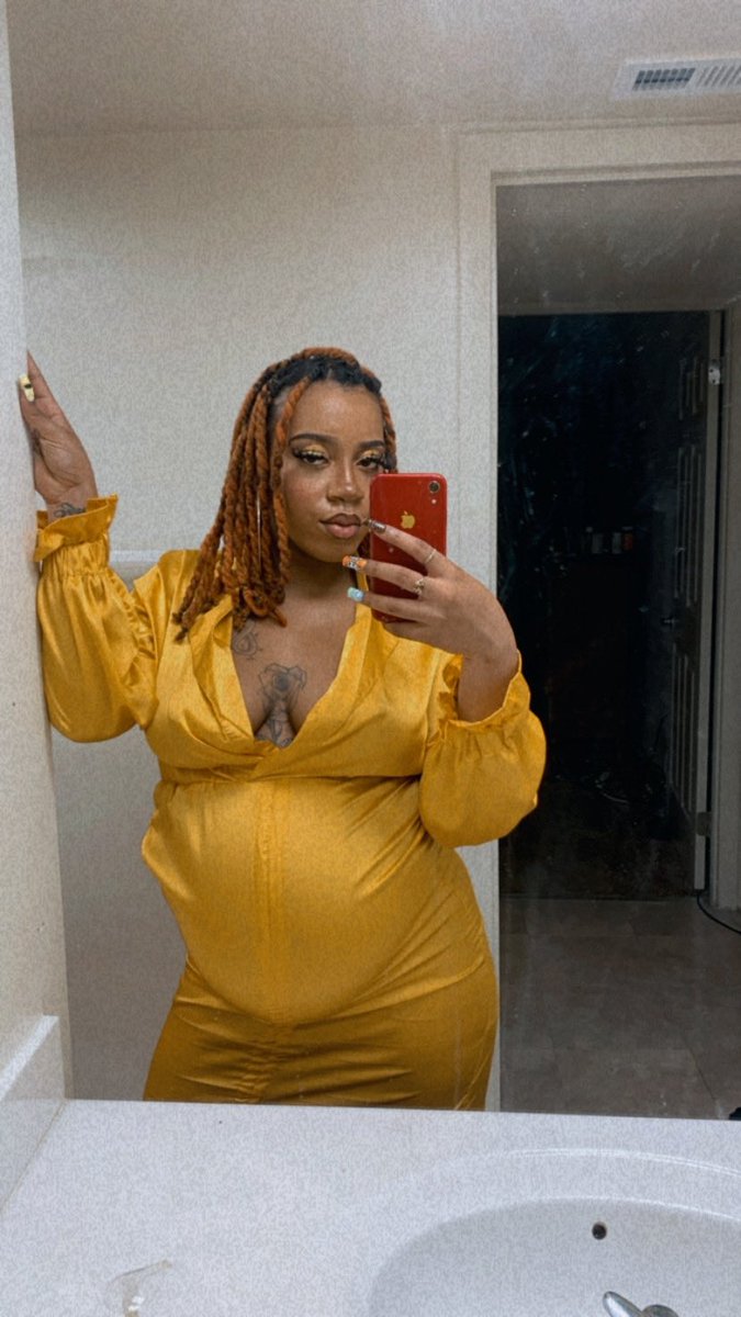 cheeksss____'s tweet photo. Big Mommaaa👑💛 https://t.co/RgCYNESGYp