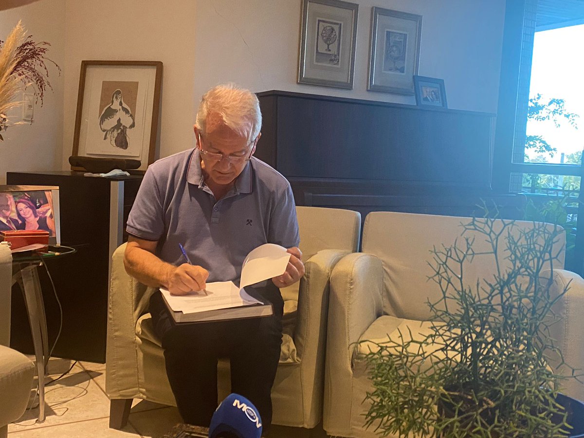 CesarColnago's tweet image. Após 30 anos de PSDB, assinei minha ficha de desfiliação do partido tucano.

Estou saindo do PSDB pois quero ajudar a construir um projeto capaz de avançar mais e com maior competência, assegurando uma contínua melhoria da qualidade de vida ao povo capixaba.

O ES merece mais!