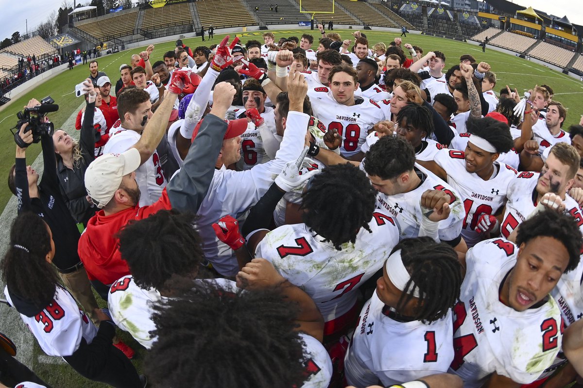 DavidsonFB's tweet photo. #WE are #AllinforDavidson because it has brought together people from all over and from different cultures... But all striving to be better versions of themselves.

➡️ https://t.co/1iDQ2KLEoW https://t.co/1no0J0cexh