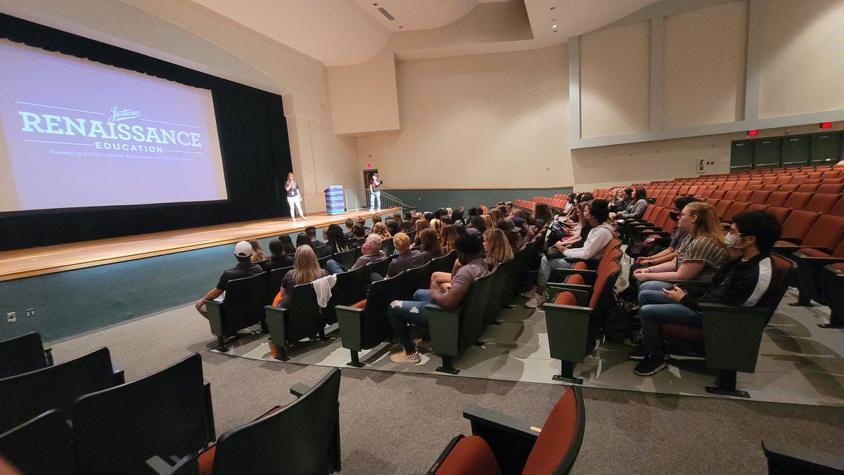 wolves2023's tweet photo. What an awesome collaboration day! Thank you @drphilcampbell for your amazing presentation, thank you @delandbulldogs for hosting this event and thank you to @DHSHappenings and @MikeMicallef1 for getting us this opportunity @DHSWolves2022 @DHSWolves2025 @wolves2024 https://t.co/fQxYdKi8kc