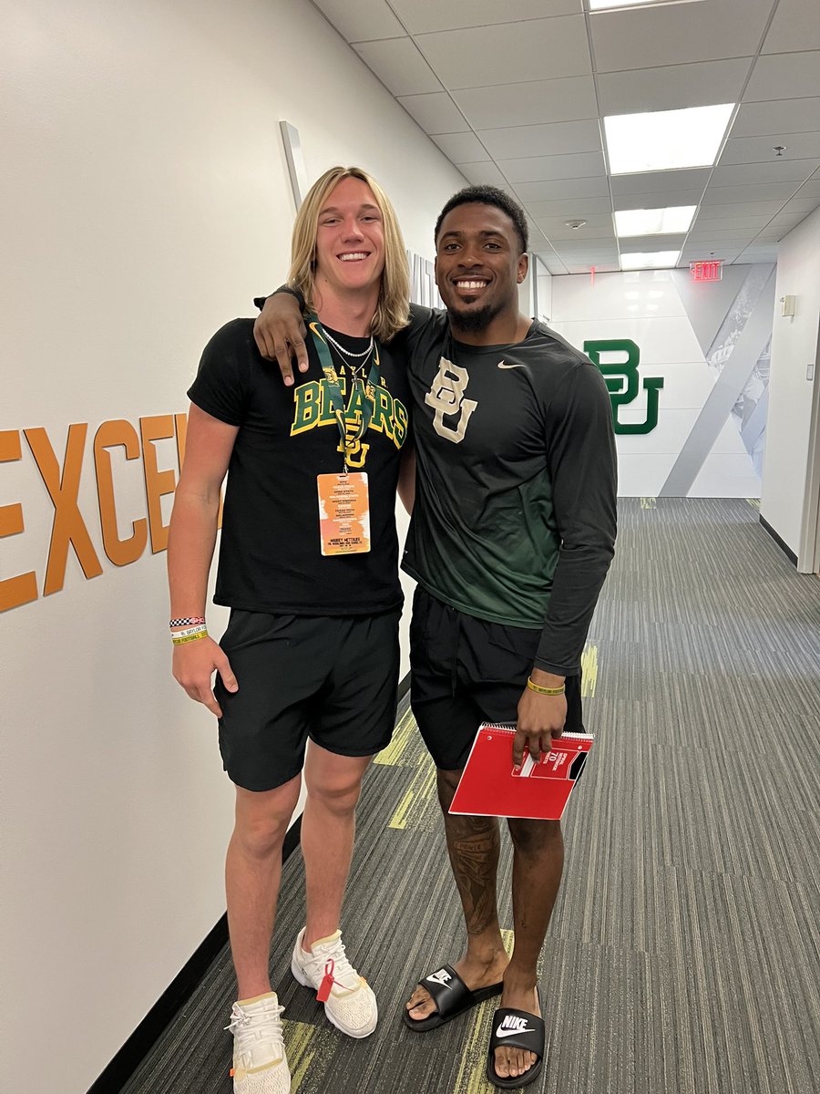 MabreyMettauer's tweet image. 🐻💚💛
@CoachShawnBell