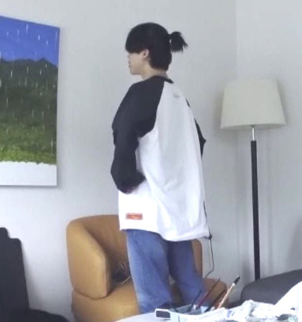 weejimin's tweet photo. [jimin aggressively loving namjoon’s precious painting] https://t.co/Xd3D7L4JES