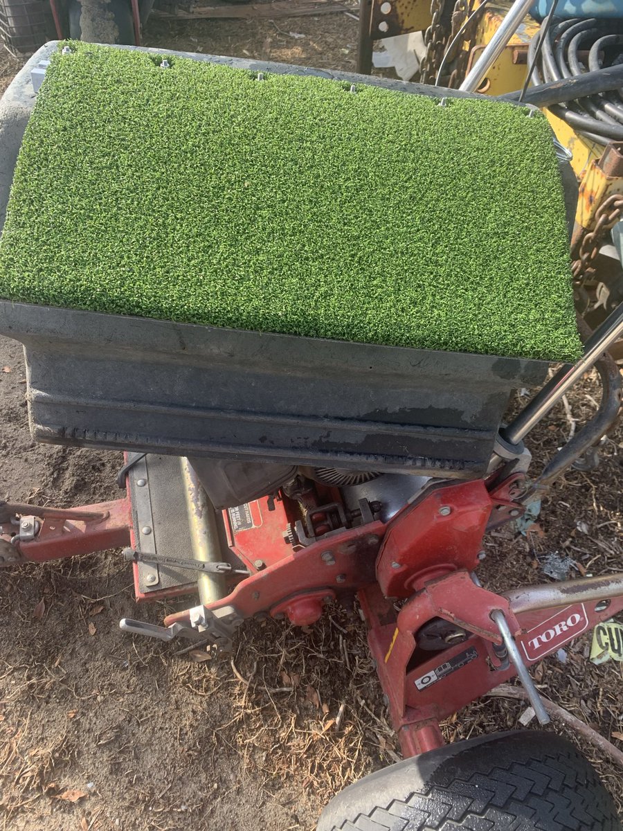 New brush from <a href="/TurfTrainer/">TurfTrainer</a> installed and ready to be put to the test in the morning! Seed heads be Gone!! Might even top dress tomorrow to see how it brooms in sand! <a href="/callahan_kyle/">Kyle Callahan</a> what is the top daily steps record in the group so far? 😎