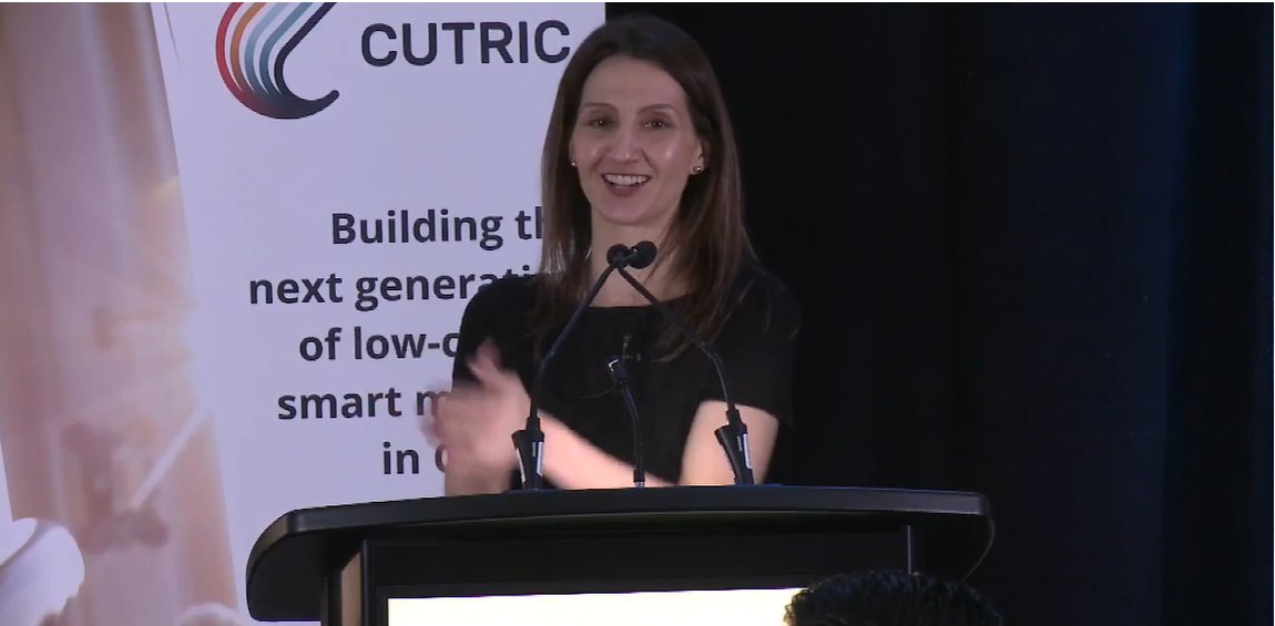 CUTRIC_CRITUC's tweet photo. HAPENNING NOW: @JosipaPetrunic introduces Ann-Marie Carroll of @YorkRegion for a keynote address at our in-person networking event in Mississauga, Ontario #cleansmartmobility https://t.co/UGFq8xcOWr