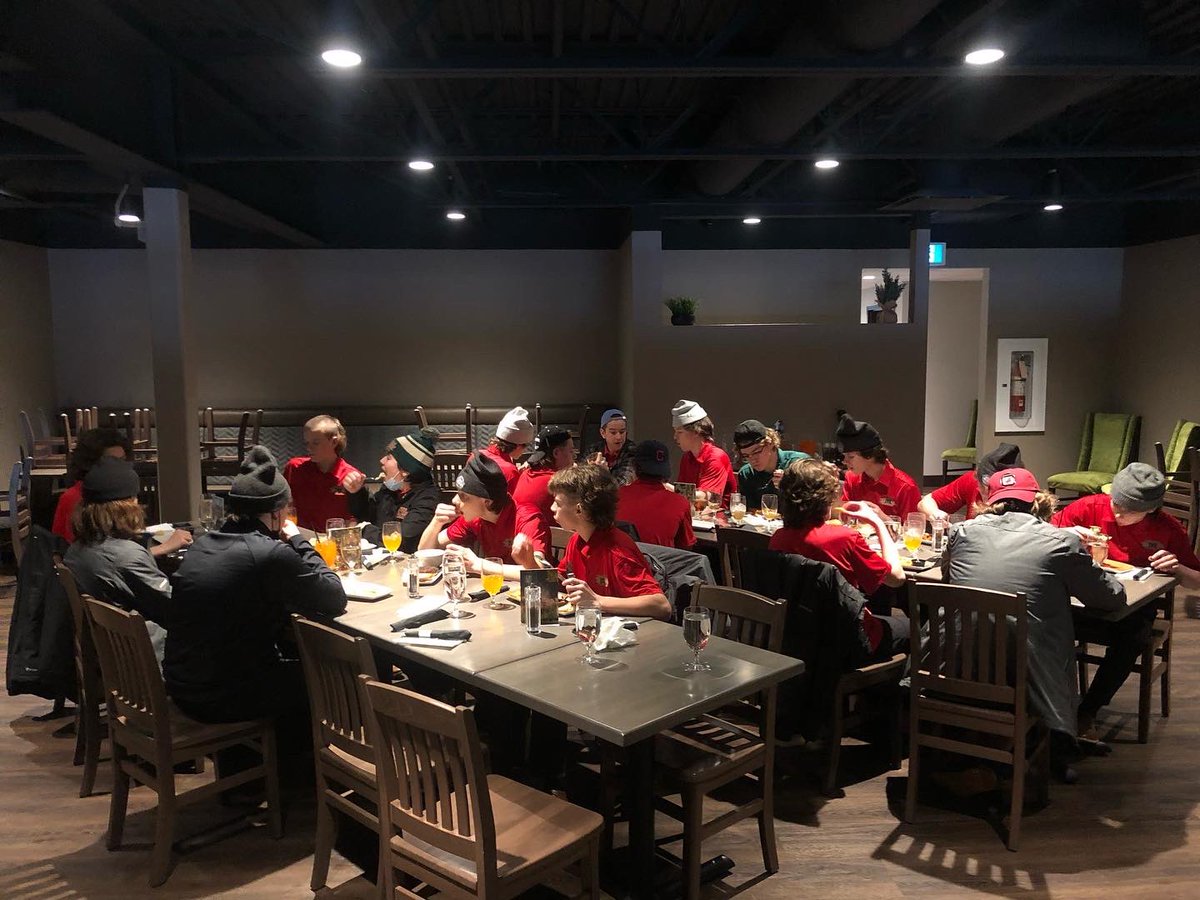 Thank you to @thelocalpubpei for having us out for a pre playoff dinner