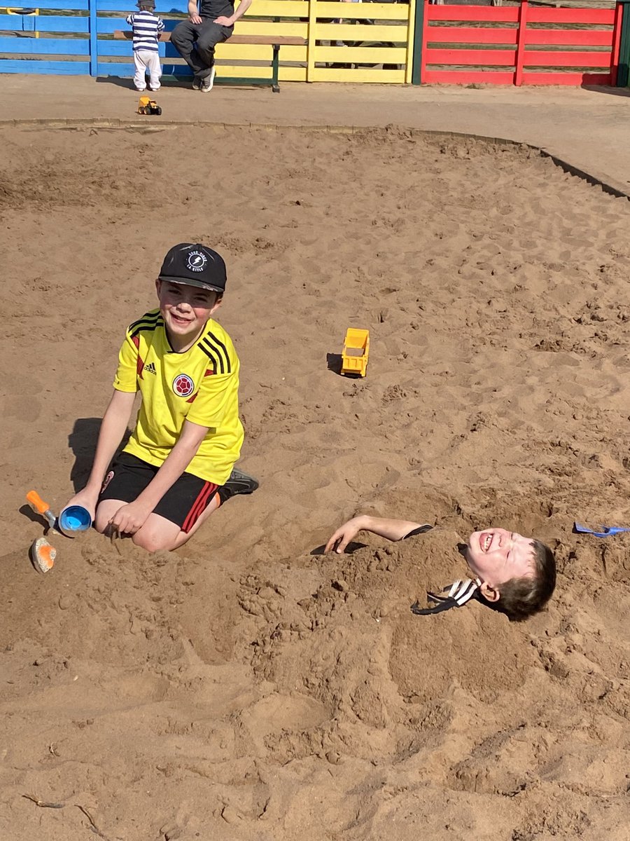 GemmaMumford2's tweet photo. @Mundellastars1 after a long walk Ronnie and his brother decided to have a treasure hunt, his brother found the treasure! Ronnie๐คฃ๐คฃ #homeworkshowcase https://t.co/3MBa5v6d3S