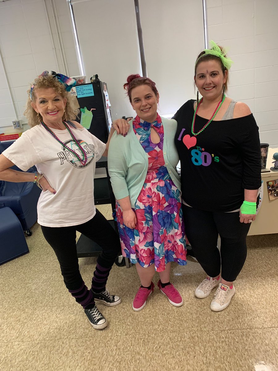 CHPCRUSADERS's tweet photo. Turning back time today with “way back Wednesday” but looking forward to spring break! #MarchMadnessSPIRITweek #wereCHP @JCPSKY @JCPSZone2 https://t.co/Jd49fC4dAR