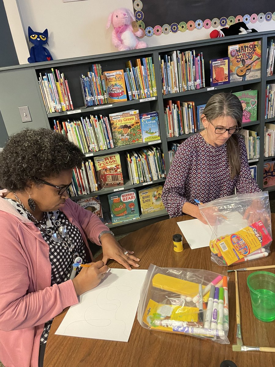 AEScounselor's tweet photo. Mindfulness and muffins is just what we needed! Thank you to Dr.Humber for facilitating such a tranquil session for our teachers and staff. #zensession #sharpenthesaw @AEScounselor @SpringISD @AndersonGators @DrMiguelSPerez @SpringISD_GCMH @ClarkWritesNow https://t.co/qQ0zNGOf2o