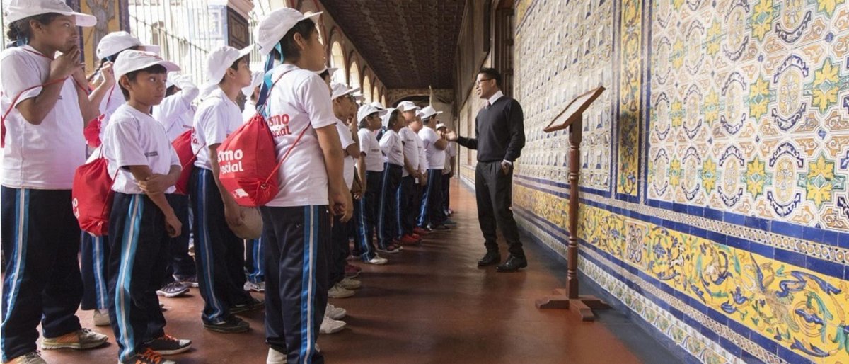 ¿Qué es el turismo social? Este surge con objetivo de disponer al alcance del sector público, siendo respaldado por escasos recursos económicos, brindando la posibilidad de poder acceder al ocio turístico. ¿Se lleva a cabo actualmente? Vemos... #turismo <a href="/omaralpuche/">omar alpuche leal</a> <a href="/mapachestec/">@MAPACHESTec</a>