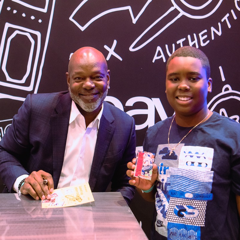 eBay's tweet photo. Epic. Legendary. Star-studded. There’s no single word that can describe last weekend’s @1MINTCollective in Vegas. The community turned out in full force for amazing case breaks, awe-inspiring collections, industry legends, exclusives, and more. What was your #1 MINT moment?