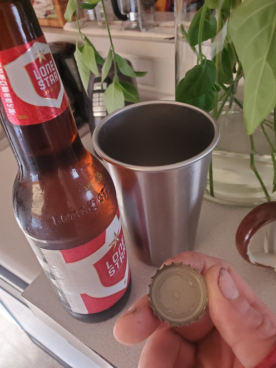 Aklnhanson's tweet photo. @LoneStarBeer I don't get it https://t.co/NFmlGf5nAY