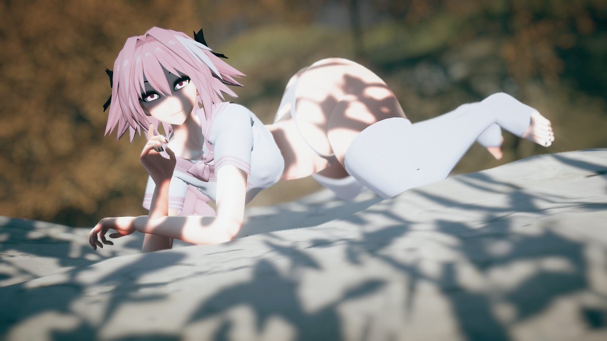 Go ahead and touch yourself

I love the attention~💖