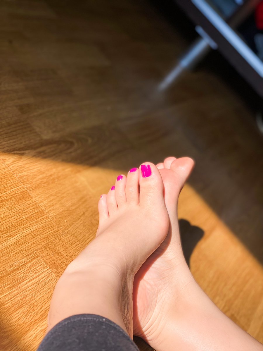 iLoveFoot69 tweet picture