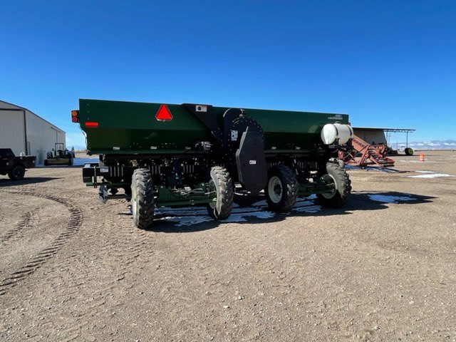 gkmattive's tweet photo. Potato people we have a 2020 Lockwood aircup planter for sale! Great condition, only used two seasons. Good machine, just went a different direction. @Reid360R @agri_cole @NickPloeg @chaduthf #potato #potatotwitter https://t.co/9BsUo4vSD2