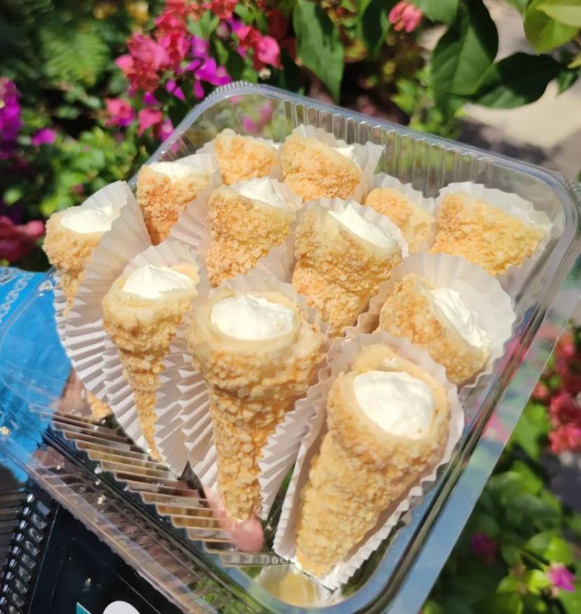 foodbyskybae's tweet photo. [ creamhorn ]

It’s not only crispy but also very creamy, the shell is paired with the fresh cream custard and make it more yummy! https://t.co/qsOa3gnZFy