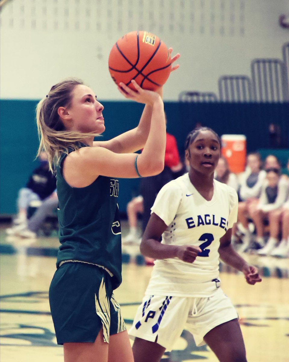 Coach_Creel's tweet photo. Huge congratulations to our all-conference ballers! The Olympic conference is one of the best in the state &amp; arguably the best in south jersey. Congrats Vickie on making 1st team &amp; Sophia on making 2nd team!! We are so proud of you!! #sengbb #proudcoach #athletetough #ballers https://t.co/Bt3EneFy3T