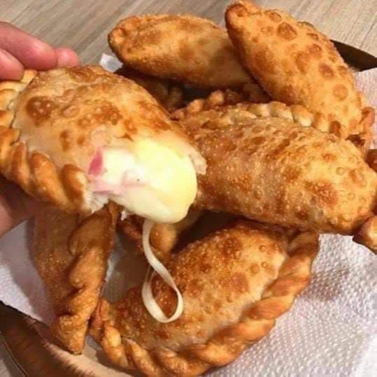 Empanadas fritas de jamón y queso >>>> el resto