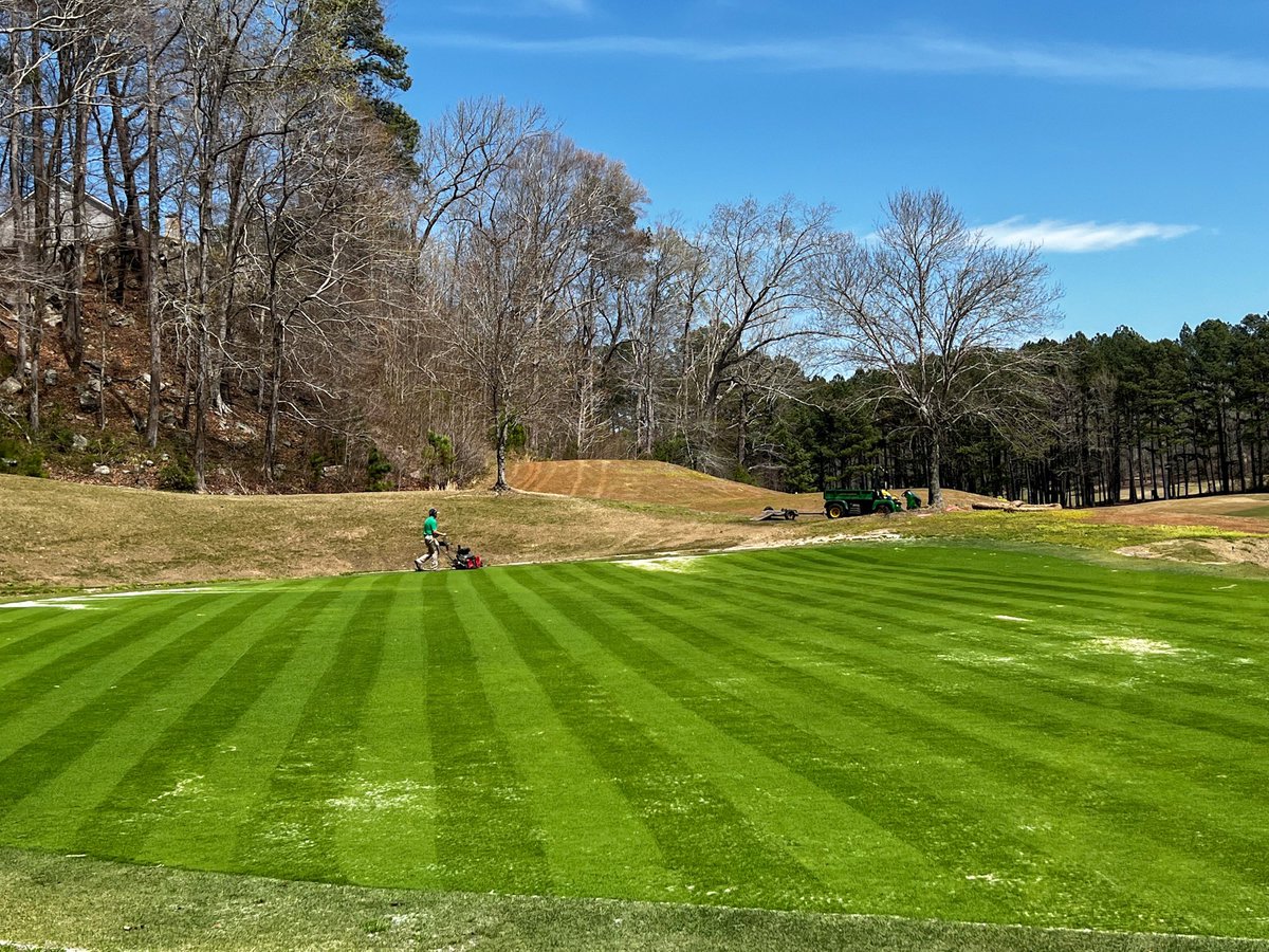TurfJeff's tweet photo. Not exactly the #firstmow on the greens but seeing some awesome growth with temps in the 80’s https://t.co/oIM7MMAcJd