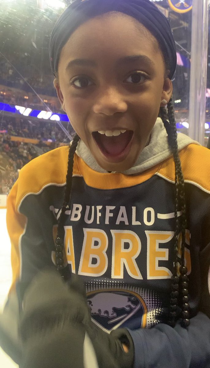 forevahollywood's tweet photo. Let’s go @BuffaloSabres ! 
#pricelessmoments https://t.co/tr9Gt0w6Qi