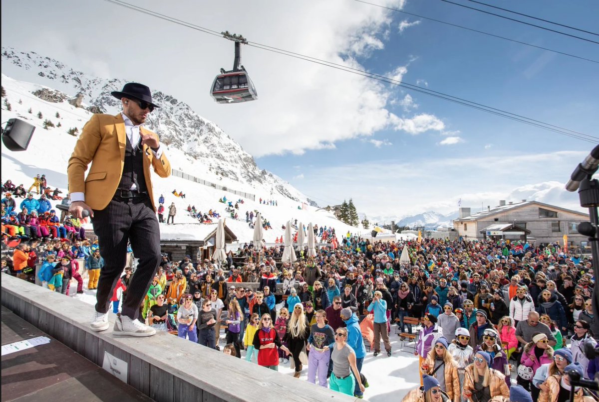 STMediaCH's tweet image. «LIVE is LIFE»! Das Musikfestival mit viel Charakter und noch mehr Soul! #Arosa  und #Lenzerheide laden zu  einem grossartigen Festival mit zahlreichen nationalen und internationalen Künstlern!
1.-3.4.22.
@Graubunden @ArosaLenzerheid 
bit.ly/3qOMItm