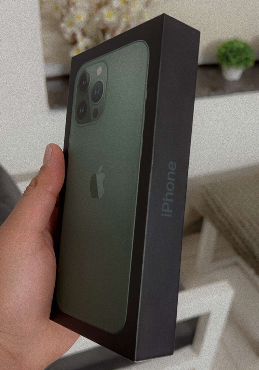 gurneet_dosanjh's tweet image. iphone 13pro max green 💚