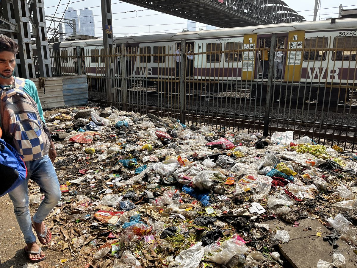 ckdadar's tweet photo. #OneGarbageMile pathway connecting #Prabhadevi & #Parel Railway Station.
Maintained by @mybmcWardGN & @mybmcWardGS
In association with @WesternRly & @Central_Railway
Special thanks to @AUThackeray @AshwiniVaishnaw & @mybmcSWM
@AAPMumbai @richapintoi @Priyanka_Scribe https://t.co/MHbbOmPHxR