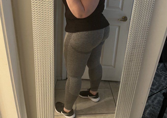 New workout leggings https://t.co/SHBwqzJQMk