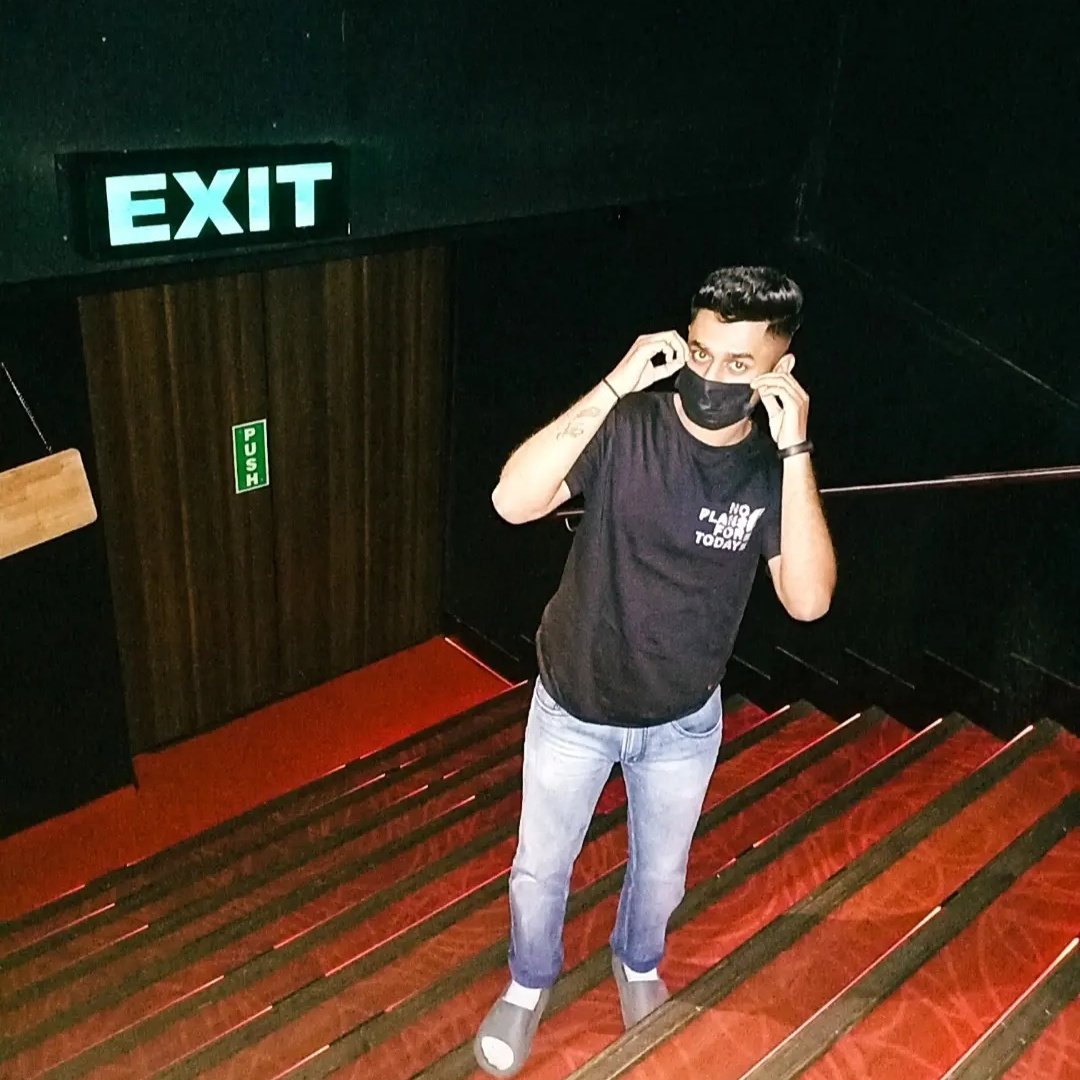 Kuldeep35411246's tweet photo. #pleaseexit https://t.co/DfYuZJA7cg