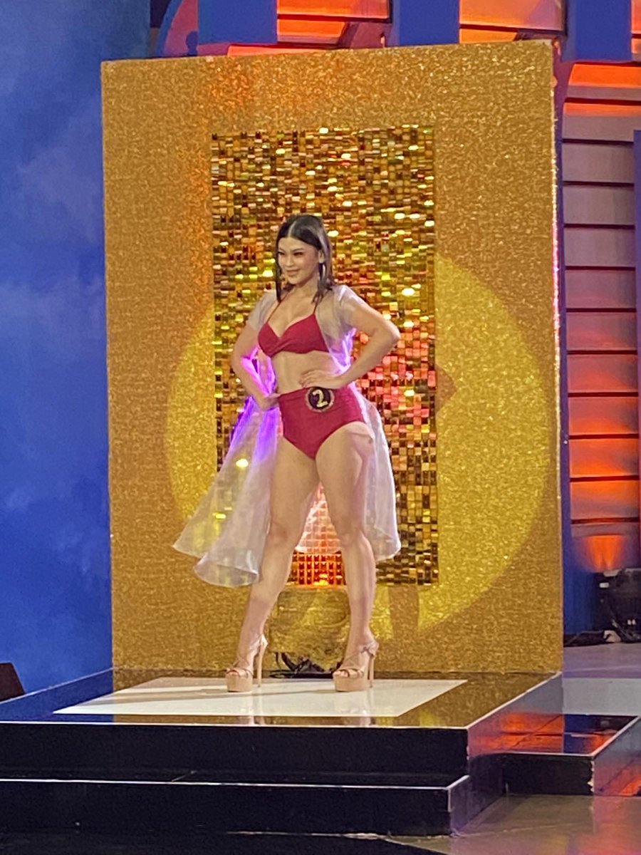 ViceGandaorg's tweet photo. itsShowtimeNa: #ShowtimeHotStuff Thursday rampahan kasama ang Sexy Babe ng Quezon City na si Ma. Bea Bianca Billena https://t.co/XfhVsJgKtW