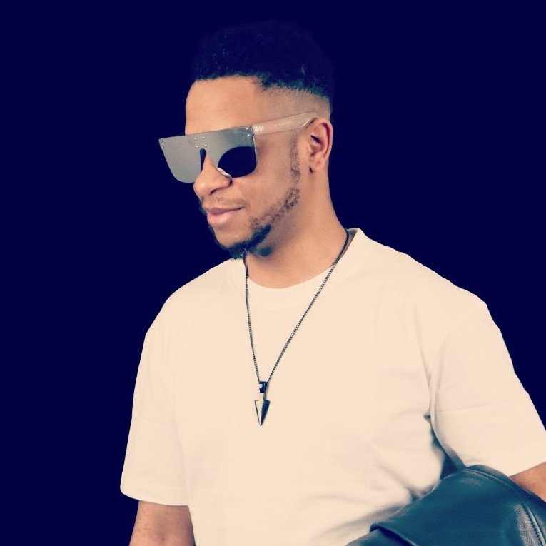 Jamesson0007's tweet photo. #NouvellePhotoDeProfil https://t.co/wSODrsnM5T