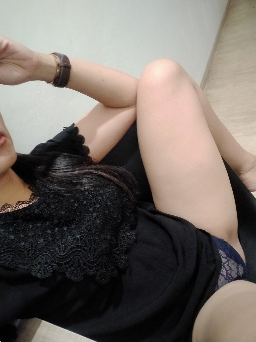 Nganggur nih sendirian ada yg mau nemenin gak...