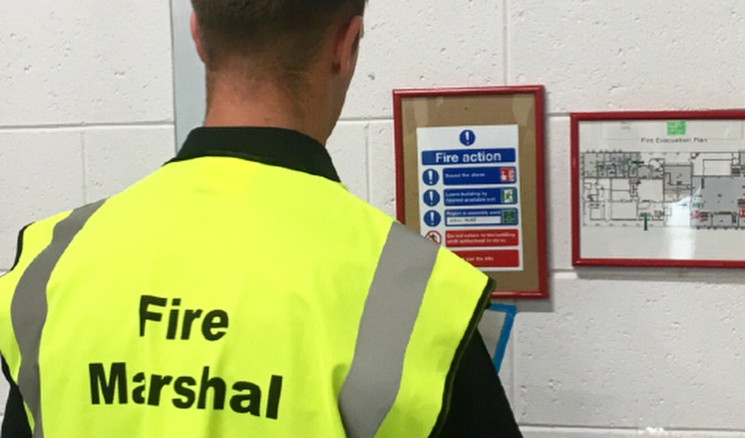 FirehouseTrain1's tweet photo. We had a very engaged and interactive group during our Fire Warden & Fire Safety training event for our group of commercial office staff in Niagara Falls. What a busy day!π₯π¬ #firewardentraining
#evacuationtraining #firewarden #firecode #firesafetyplans #niagarafalls https://t.co/oLJmyAXFa2