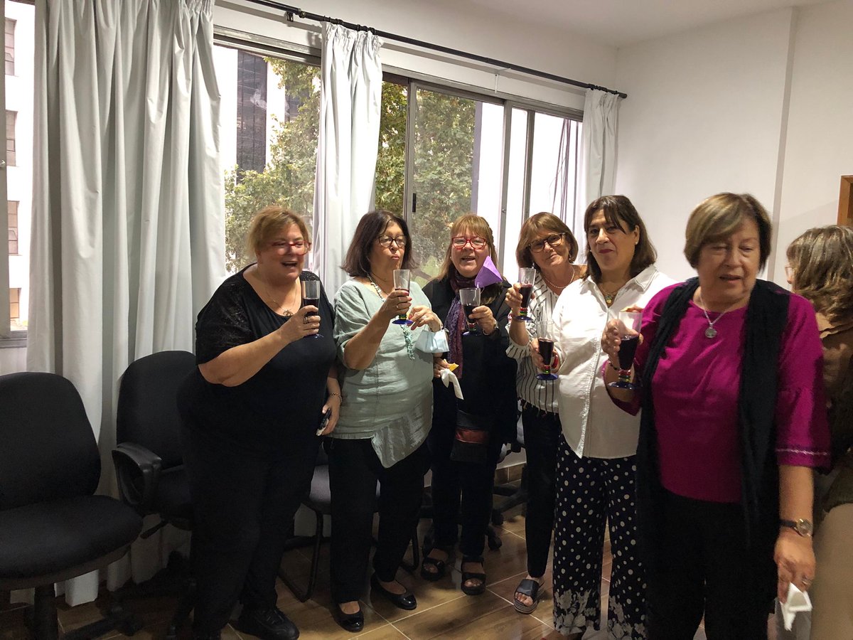 NursesDe's tweet photo. Ayer re inaguramos Sede, Reflexionamos sobre el Mes de la Mujer y agradecimos a la Prof. Mercedes Perez, Decana saliente de Fenf Udelar, por la gestion realizada https://t.co/uZdyQJpwVx