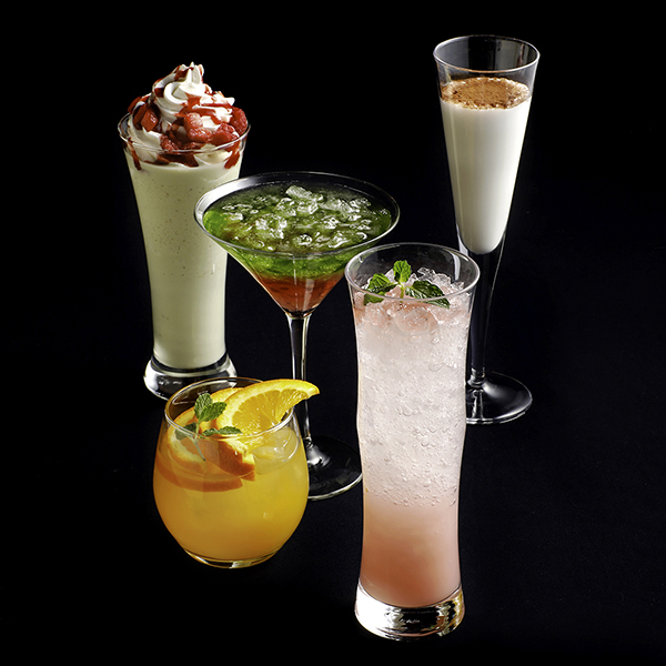 42BAR_1's tweet photo. 【🥂Spring Cocktail Collection 2022🥂】

BARで春を堪能✨桜をカクテルで楽しむ😍
🌸『Spring Cocktail Collection 2022』🌸

【期間】４月��日（月）～５月１５日（日）
【店舗】42BAR

#営業再開 #アルコール #お酒 #カクテル #期間限定 https://t.co/wR3Weni6wG