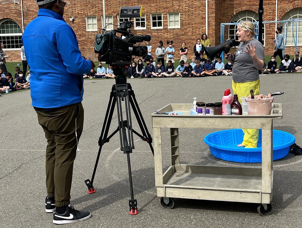 MHSMidtown's tweet photo. Jr. Kindergarten-4th grade students celebrated reaching our school wide goal of reading over 1 million minutes in March by turning Principal Kennedy into a spectacular sundae! Thank you @kcranews for the special coverage! https://t.co/4jat0e7Ljk