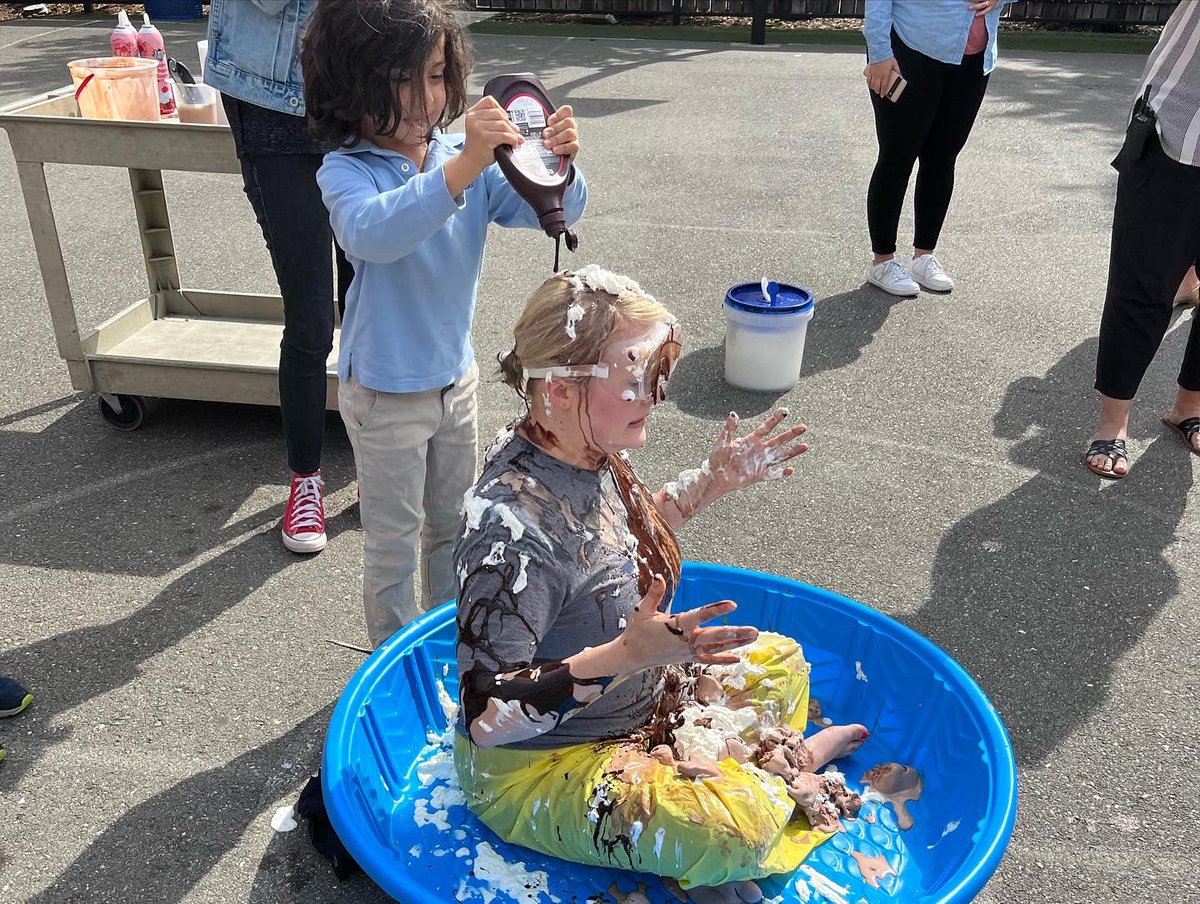 MHSMidtown's tweet photo. Jr. Kindergarten-4th grade students celebrated reaching our school wide goal of reading over 1 million minutes in March by turning Principal Kennedy into a spectacular sundae! Thank you @kcranews for the special coverage! https://t.co/4jat0e7Ljk