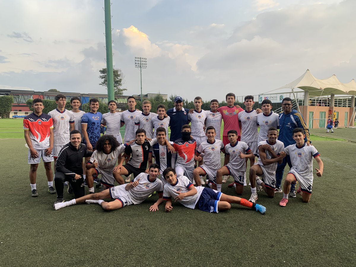miranda_pf's tweet photo. Una maravillosa jornada 11:45am @FortalezaCEIF #fortafem 1:30pm @FortalezaCEIF U-17A y 5:00pm @FortalezaCEIF U-15A https://t.co/B5Nb8S8RiC